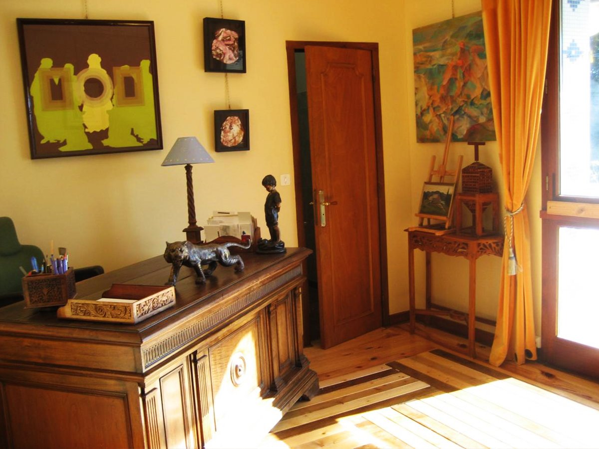 Бюро в спальне, первый этаж