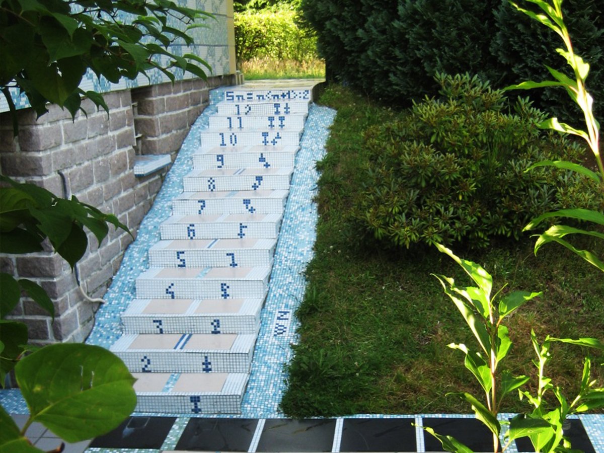 Арт объект Лестница жизни